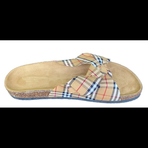 Unbranded Women’s Size 8 Tan Plaid Style Slippers Modeled On Cork This Sandals - Picture 2 of 6